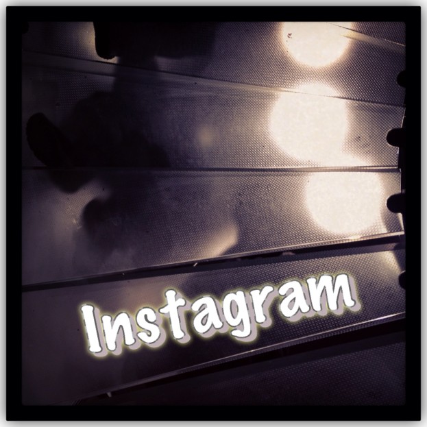 Instagram Foto Text zu den Bildern hinzufügen